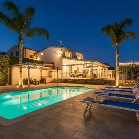 Dell'ulivo Con Piscina Privata By Sicily Solutions Villa